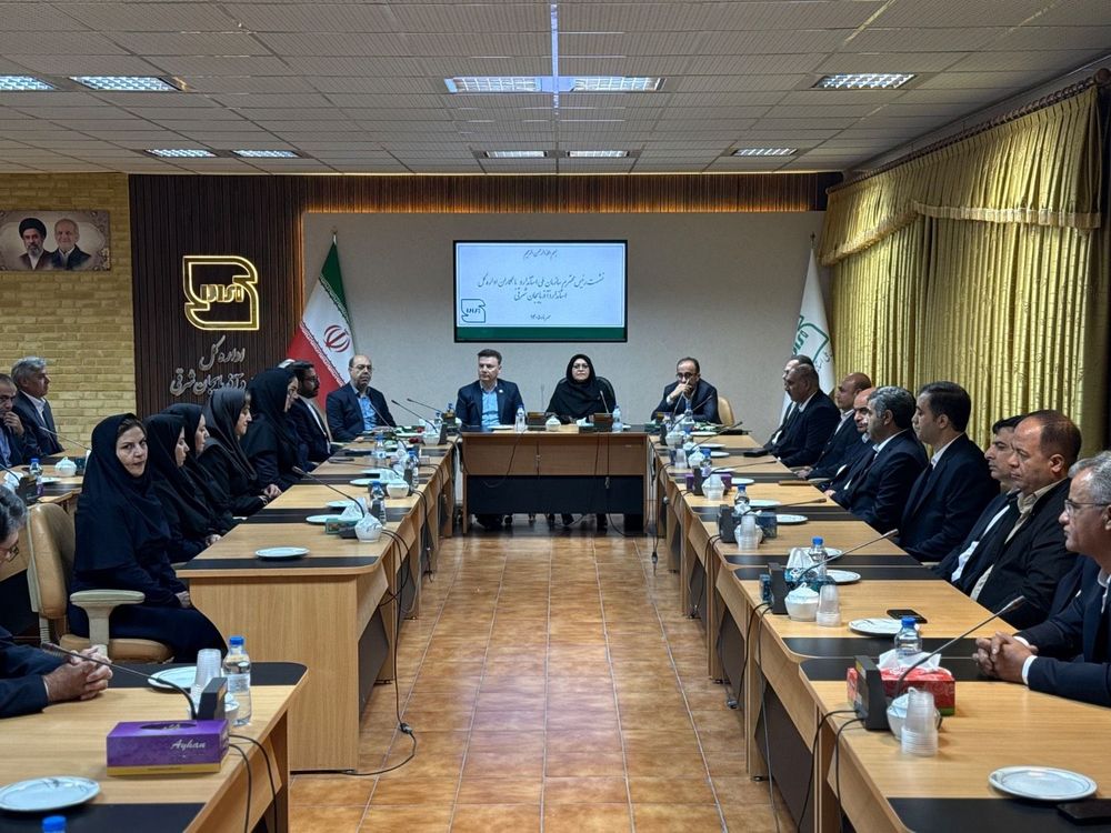 نشست صمیمی با آذربایجان شرقی.jpeg